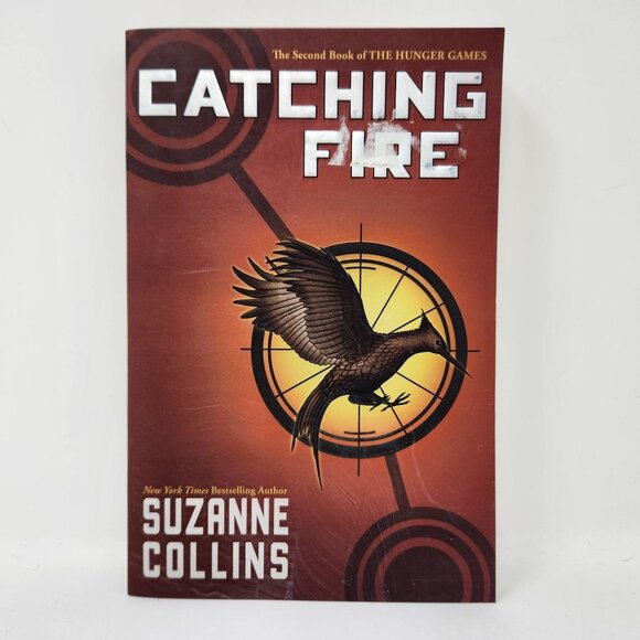 Catching Fire By Suzanne Collins Paperback Book The Hunger Games Trilogy - Picture 1 of 6